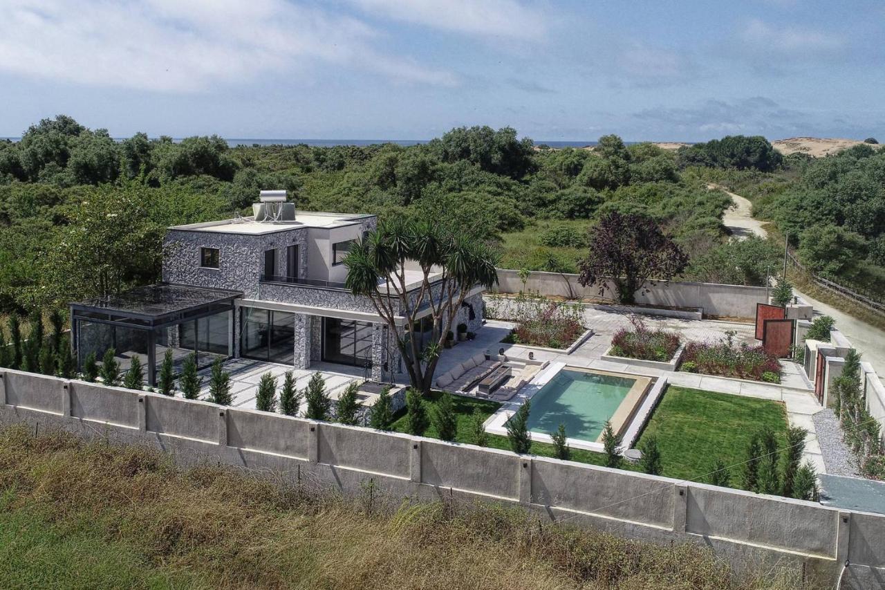 Villa Flamingo - 4 Bedrooms - Private Pool - Next To Renowned Issos Beach & Lake Korission Línia 외부 사진
