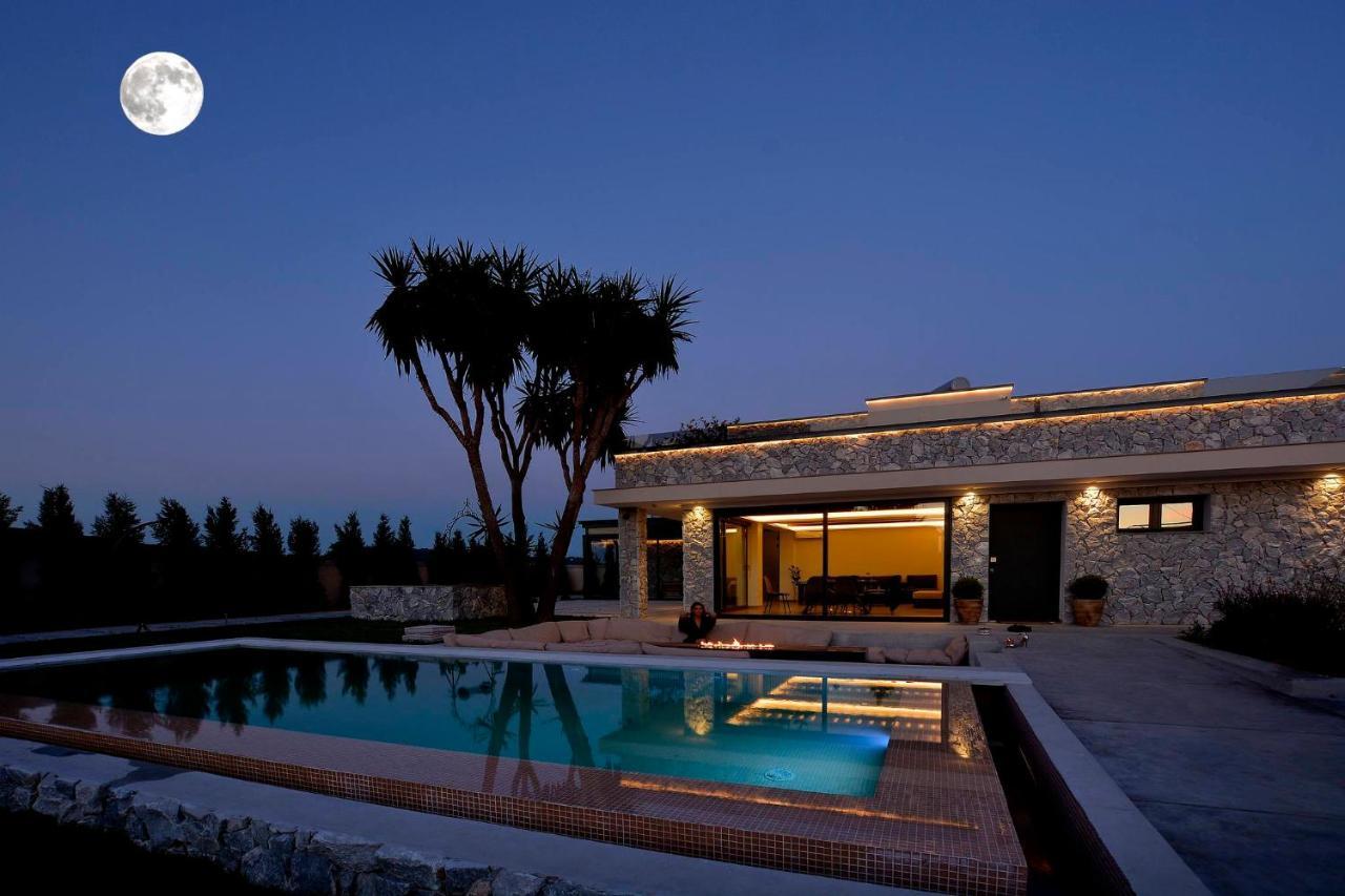 Villa Flamingo - 4 Bedrooms - Private Pool - Next To Renowned Issos Beach & Lake Korission Línia 외부 사진