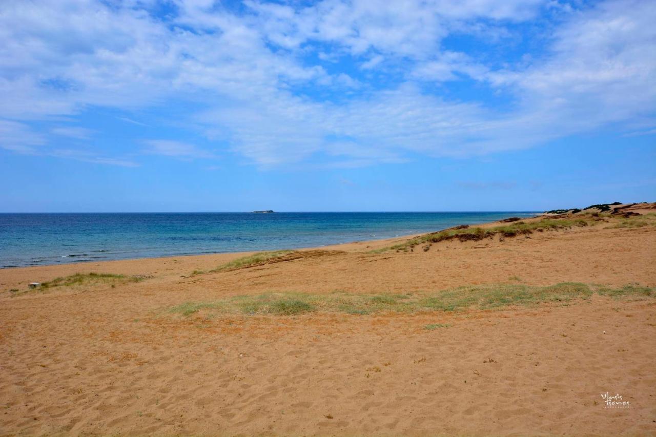 Villa Flamingo - 4 Bedrooms - Private Pool - Next To Renowned Issos Beach & Lake Korission Línia 외부 사진