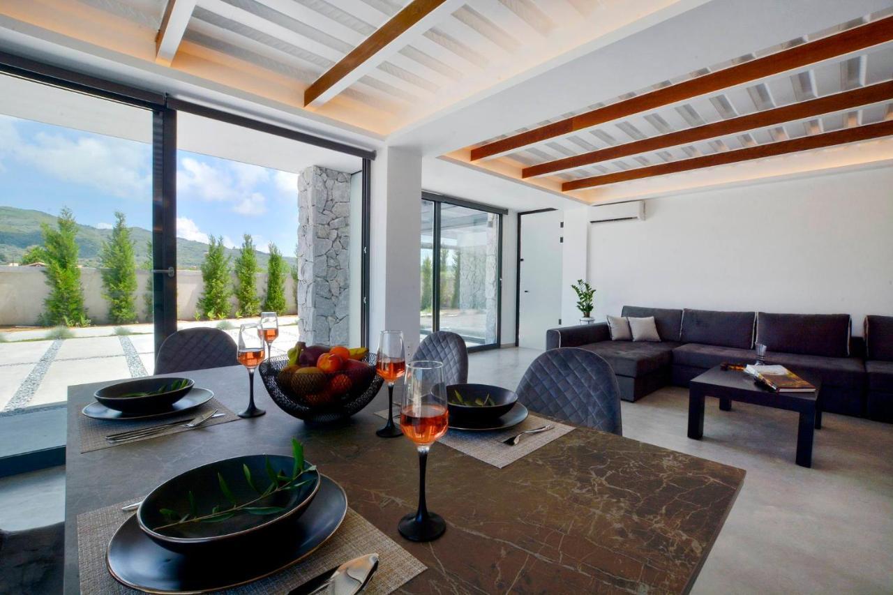 Villa Flamingo - 4 Bedrooms - Private Pool - Next To Renowned Issos Beach & Lake Korission Línia 외부 사진