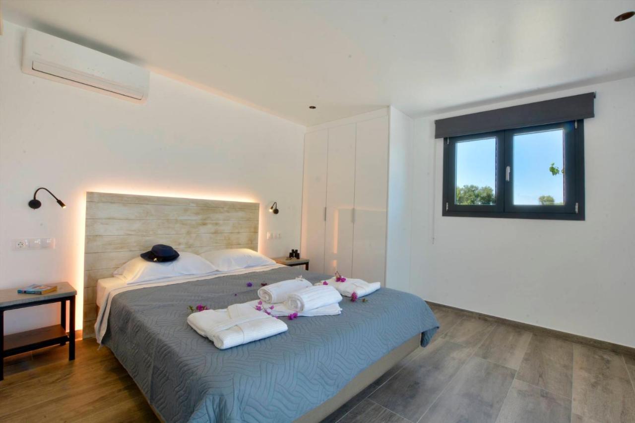 Villa Flamingo - 4 Bedrooms - Private Pool - Next To Renowned Issos Beach & Lake Korission Línia 외부 사진