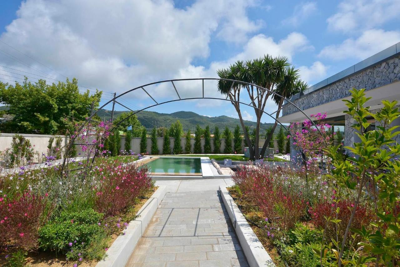 Villa Flamingo - 4 Bedrooms - Private Pool - Next To Renowned Issos Beach & Lake Korission Línia 외부 사진